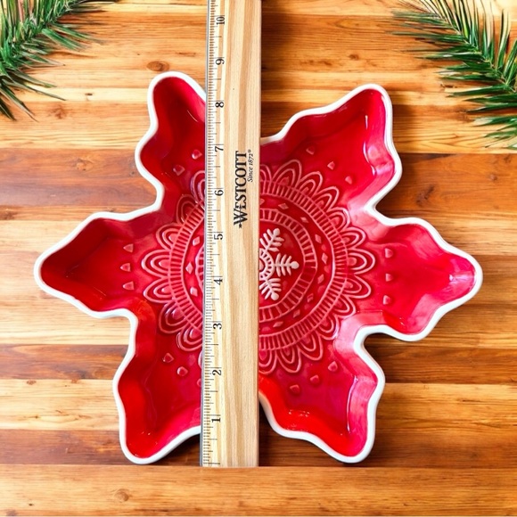Hallmark Red Snowflake Shaped Ceramic Serving Dish – Holiday Decor - Picture 5 of 7